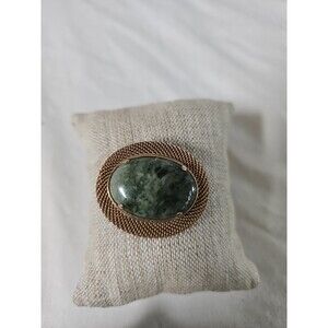 Vintage Gold tone brooch with Jade stone center